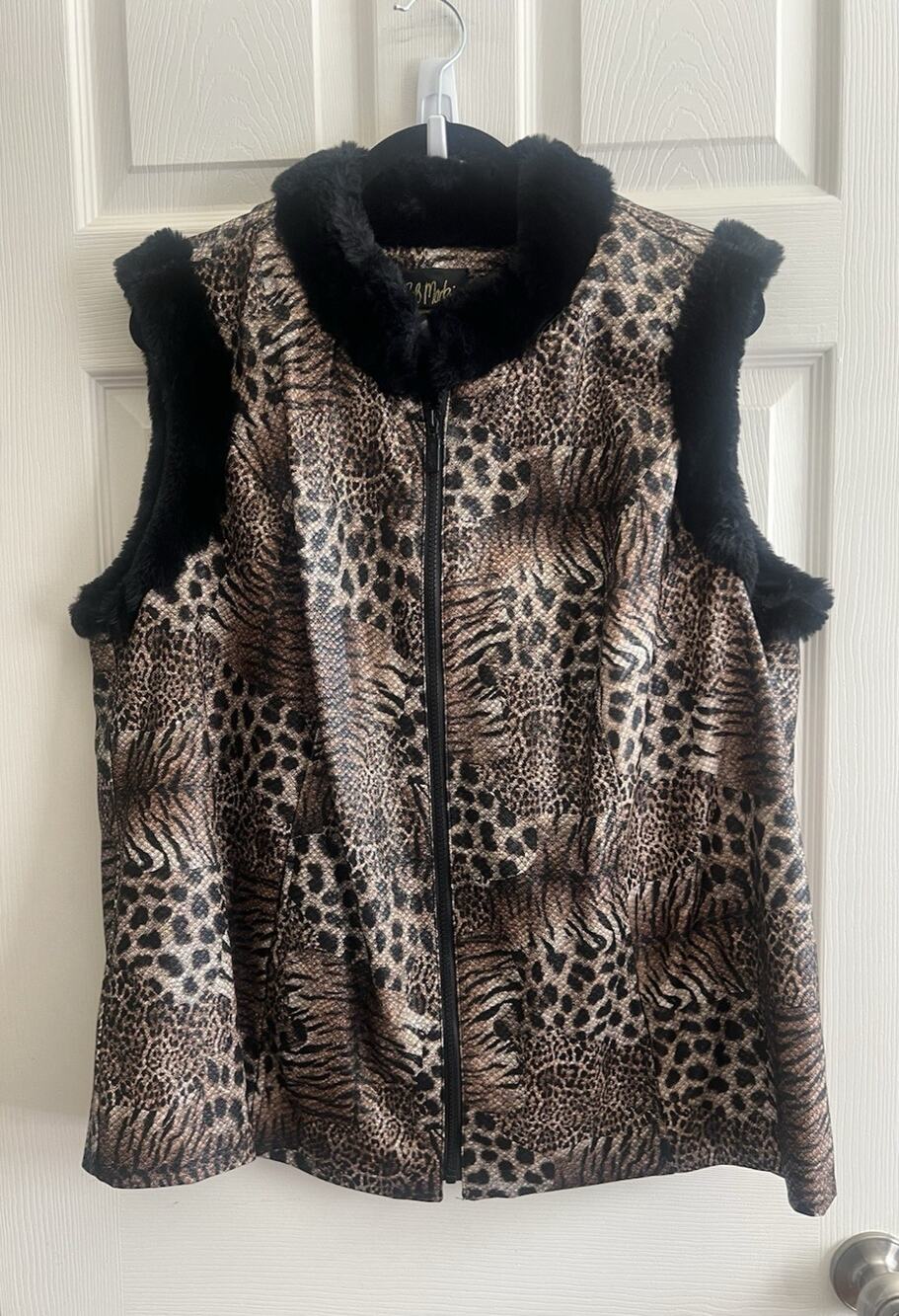 BOB MACKIE Leopard Tiger Cheetah Print Wearable Art Faux Fur Zip Vest Sz 1X NWT